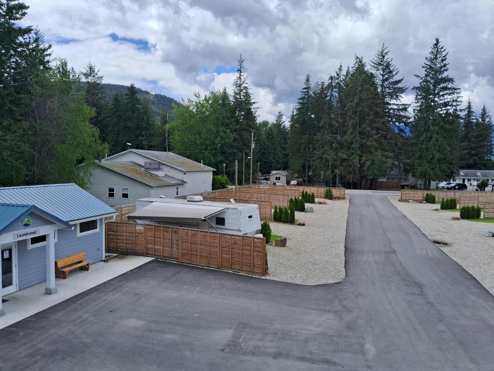 Paradise Motel Sicamous Exterior foto
