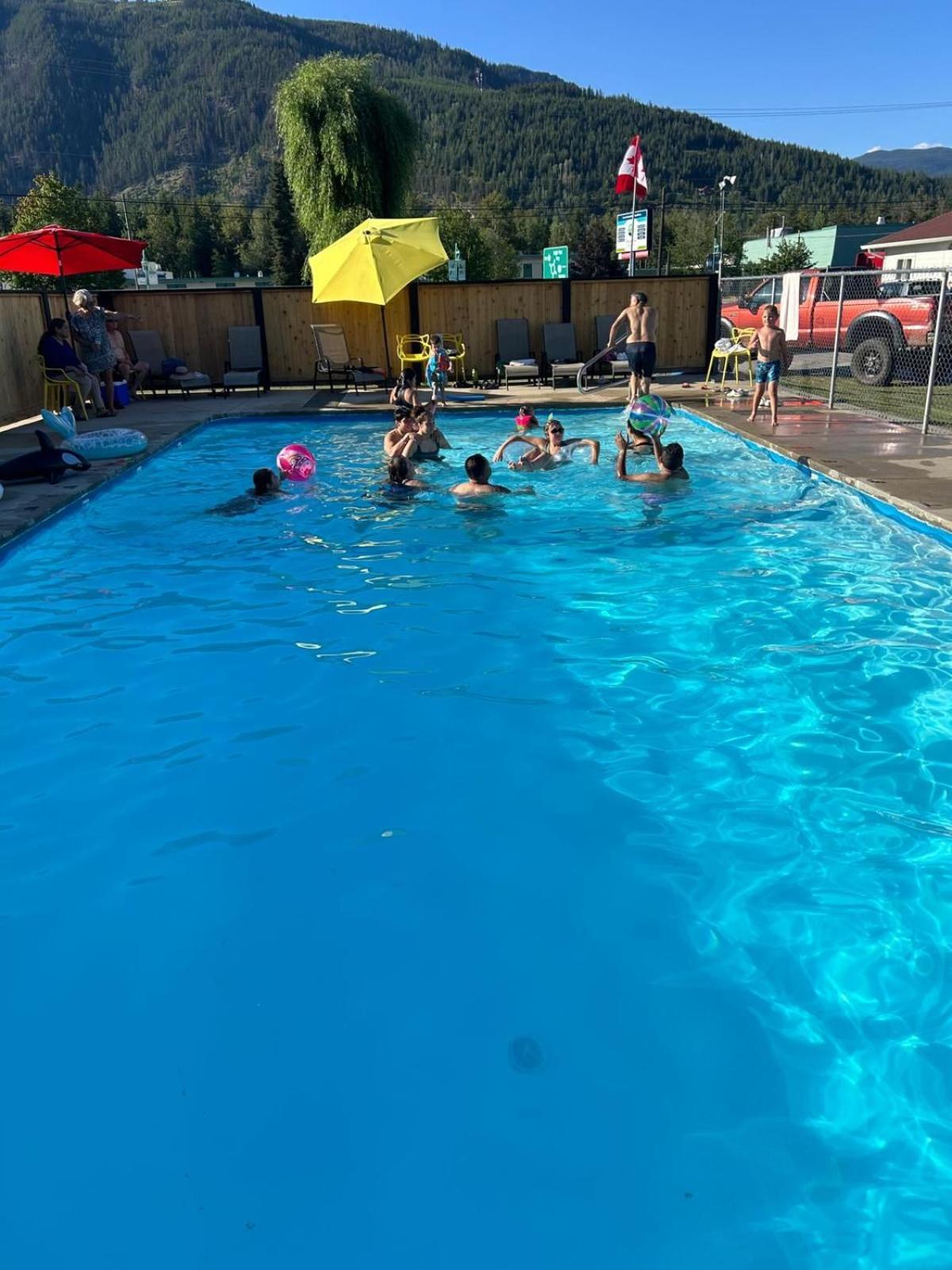 Paradise Motel Sicamous Exterior foto